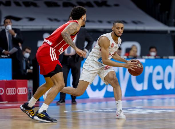 他抓住机会 他抓住机会